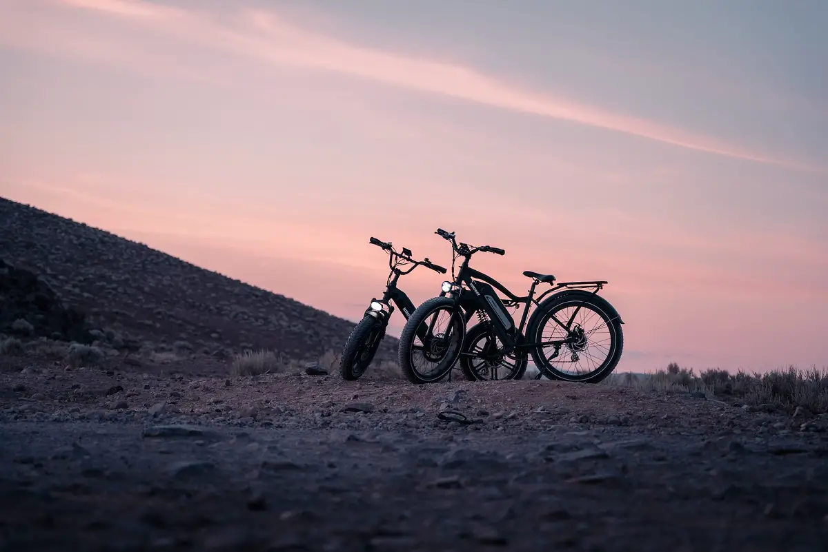 e-bike-vs-normal-bike-the-pros-and-cons-motorized-rides